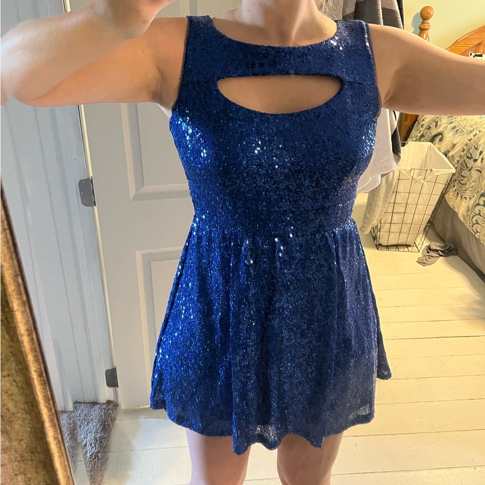 Windsor sequence dress - Picture 7 of 7